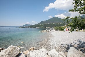 Al Peveri - Private Parking & Near Lake