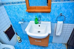 Magnificent Serviced 1 and 2 Bedroom Apartments