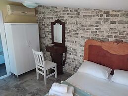 Dionysos Otel & Restoran & Ada Kahvaltı