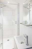 CH Apt 11 2bed in Bath