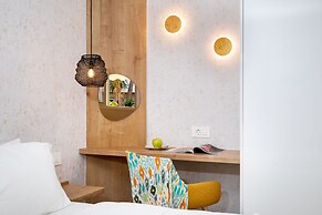 Seaside Nestie by BluPine