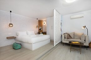 Seaside Nestie by BluPine