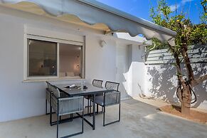 Seaside Nestie by BluPine