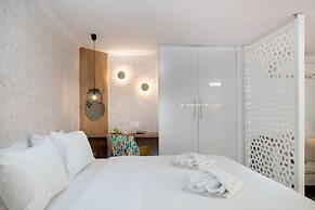 Seaside Nestie by BluPine