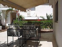 Seaside Nestie by BluPine