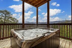 A Bear-riffic View - 4 Bedrooms, 4.5 Baths, Sleeps 14 4 Cabin by Redaw