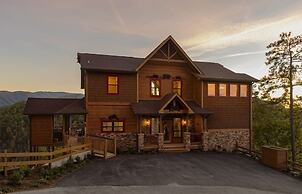 A Bear-riffic View - 4 Bedrooms, 4.5 Baths, Sleeps 14 4 Cabin by Redaw