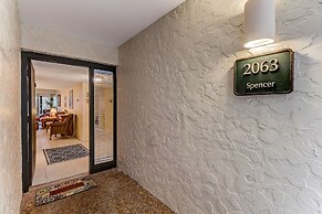 Dog Friendly Beach Wood Condo, Minutes Away from Atlantic Ocean by Red