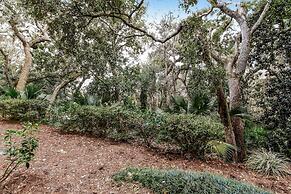 Dog Friendly Beach Wood Condo, Minutes Away from Atlantic Ocean by Red