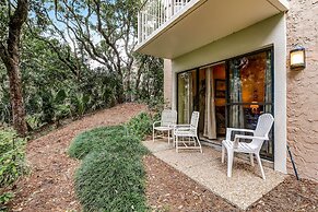 Dog Friendly Beach Wood Condo, Minutes Away from Atlantic Ocean by Red