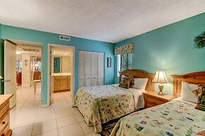Dog Friendly Beach Wood Condo, Minutes Away from Atlantic Ocean by Red