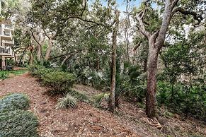 Dog Friendly Beach Wood Condo, Minutes Away from Atlantic Ocean by Red