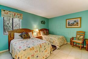Dog Friendly Beach Wood Condo, Minutes Away from Atlantic Ocean by Red