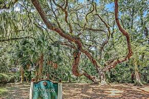 Dog Friendly Beach Wood Condo, Minutes Away from Atlantic Ocean by Red