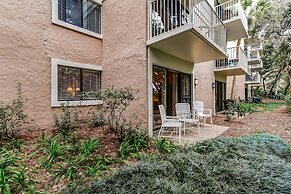 Dog Friendly Beach Wood Condo, Minutes Away from Atlantic Ocean by Red