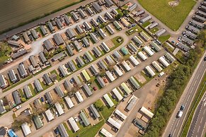 Lochlands 2BR Family Caravan - Pets - Play Park