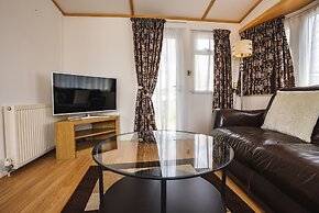 Lochlands 2BR Family Caravan - Pets - Play Park