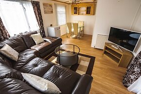 Lochlands 2BR Family Caravan - Pets - Play Park