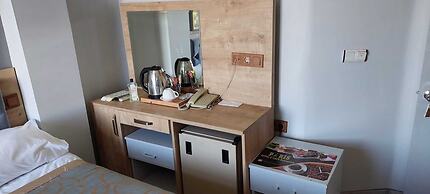 Paris Hotel Cafe Restaurant