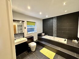 Le Morne- 5 Bed Luxury Coastal Retreat