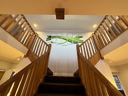 Le Morne- 5 Bed Luxury Coastal Retreat