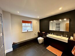 Le Morne- 5 Bed Luxury Coastal Retreat