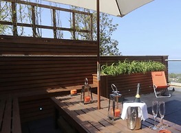 Le Morne- 5 Bed Luxury Coastal Retreat