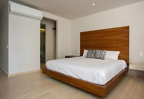 Kaab by the Beach. Condo with roofpool