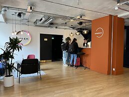 Superior 1 - bed Apartment in Wembley