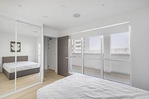 Superior 1 - bed Apartment in Wembley