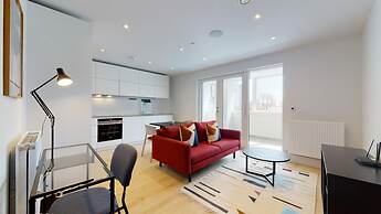 Superior 1 - bed Apartment in Wembley
