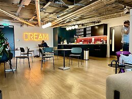 Superior 1 - bed Apartment in Wembley