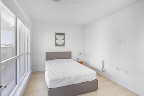 Superior 1 - bed Apartment in Wembley