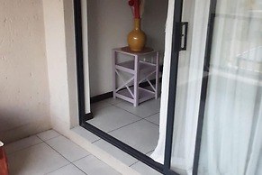 Remarkable 3-bed Apartment in Fourways, Sandton