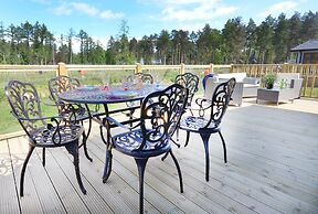 Hollicarrs - Lilypad Lodge