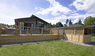 Hollicarrs - Lilypad Lodge