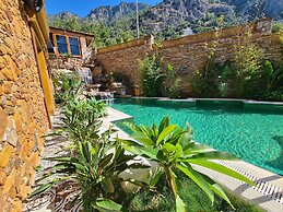 Amber Suites Akyaka +6