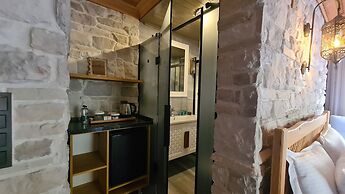 Amber Suites Akyaka +6