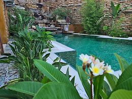 Amber Suites Akyaka +6