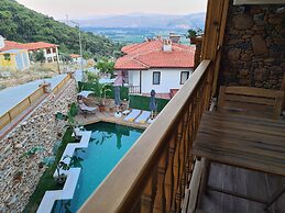 Amber Suites Akyaka +6