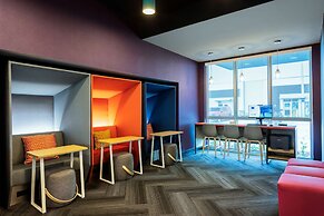 Tru by Hilton Port St. Lucie Tradition