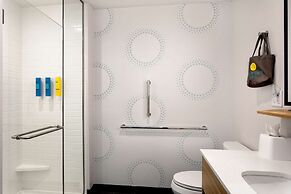 Tru by Hilton Port St. Lucie Tradition