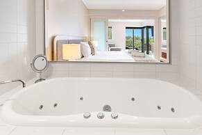 Pepper in Salt Apartments