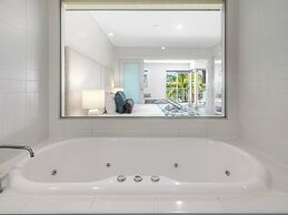 Pepper in Salt Apartments