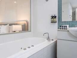 Pepper in Salt Apartments