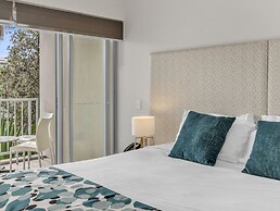 Pepper in Salt Apartments