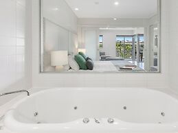 Pepper in Salt Apartments