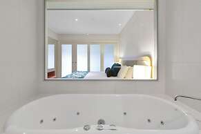 Pepper in Salt Apartments