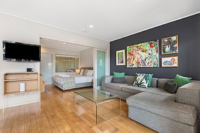 Pepper in Salt Apartments