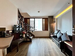 Lander Grand Hotel